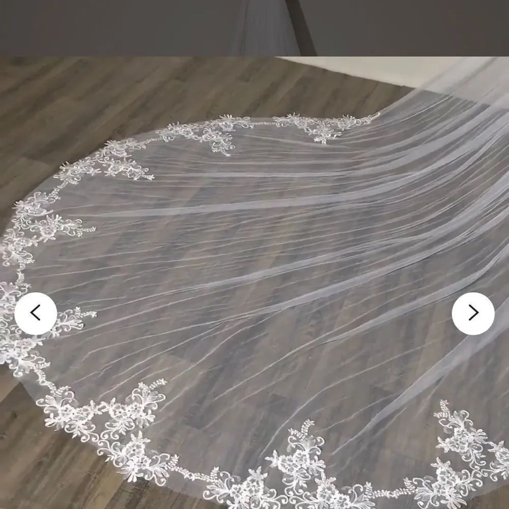 Bridal veil white Floor length lace veil Flower lace comb cathedral 118 “